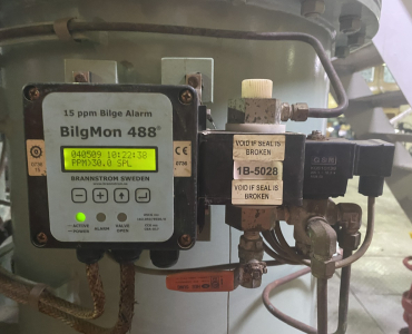 THAY MỚI CẢM BIẾN BILGMON 488 - TÀU VIETSOVPETRO 06